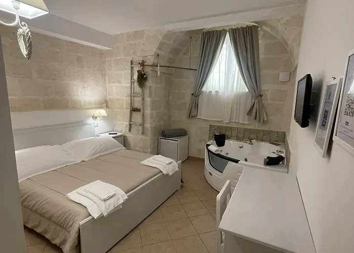 Antica Mateola بيت ضيافة 4*